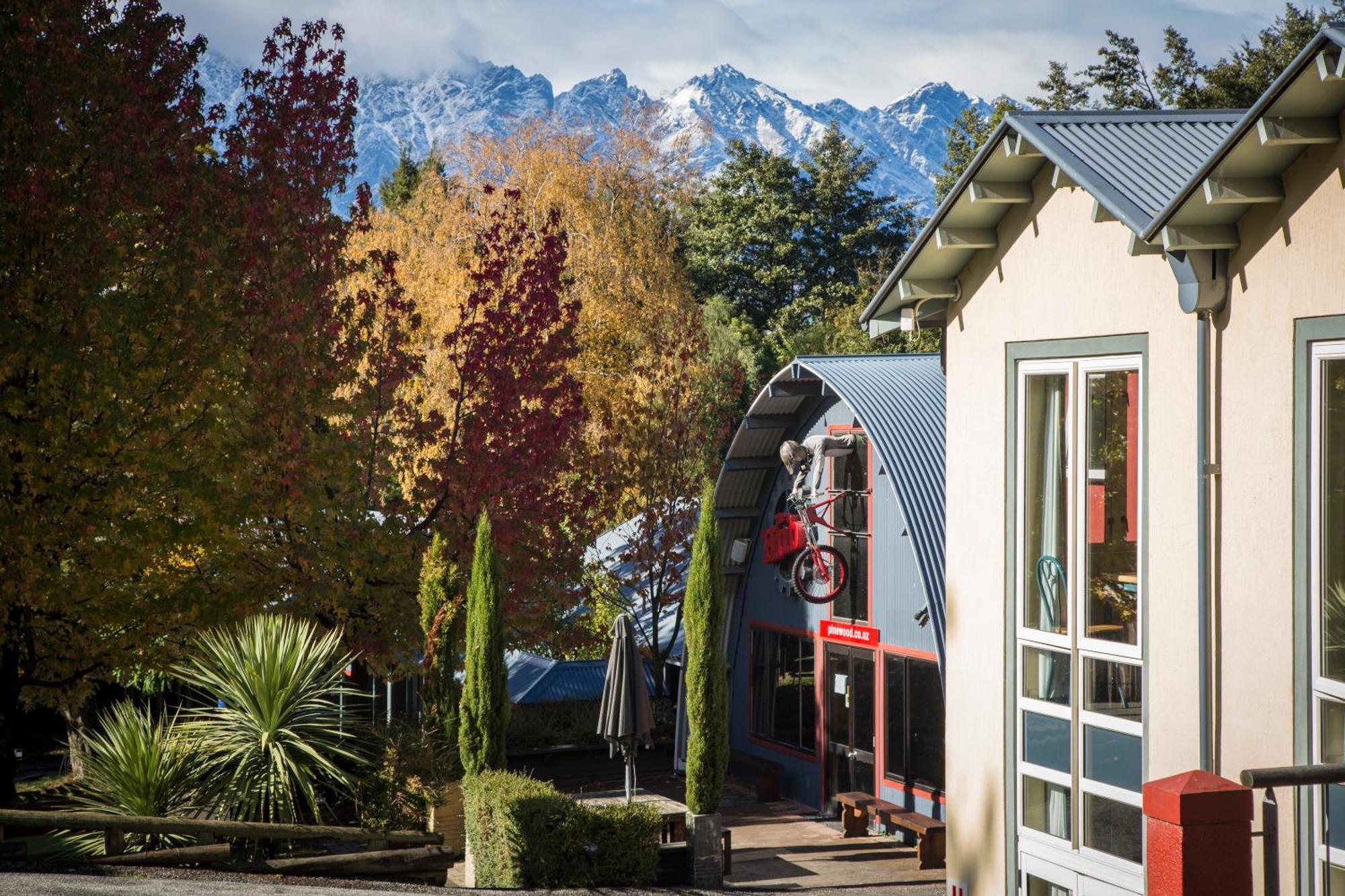 Pinewood Lodge Queenstown Eksteriør billede